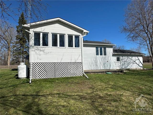 410 Slater Road, House detached with 3 bedrooms, 2 bathrooms and 8 parking in North Grenville ON | Image 26