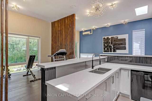 12 Alamosa Dr, House detached with 4 bedrooms, 4 bathrooms and 8 parking in Toronto ON | Image 8