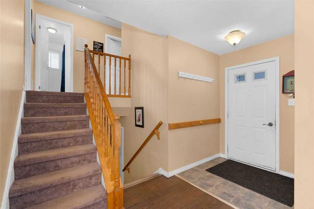 2282 Lynn St, House detached with 3 bedrooms, 1 bathrooms and 7 parking in Innisfil ON | Image 7