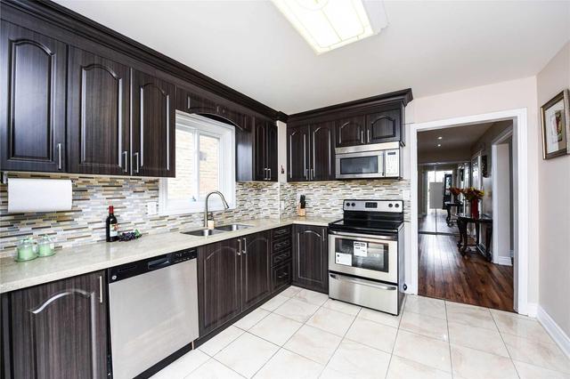 42 Alabaster Dr, House detached with 3 bedrooms, 3 bathrooms and 4 parking in Brampton ON | Image 7
