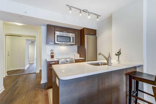 1806 - 295 Adelaide St W, Condo with 1 bedrooms, 1 bathrooms and 1 parking in Toronto ON | Image 9