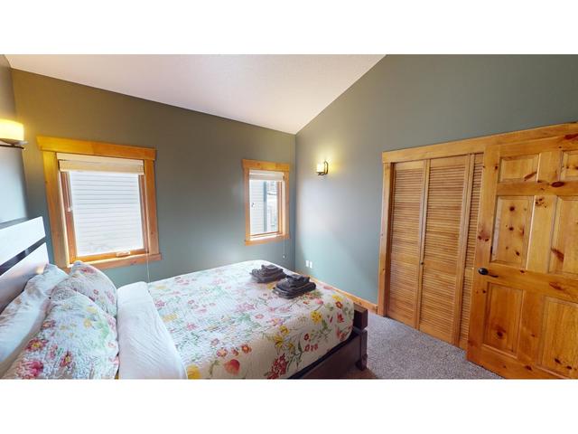 7309 Copperhorn Drive, House detached with 3 bedrooms, 2 bathrooms and null parking in Radium Hot Springs BC | Image 30