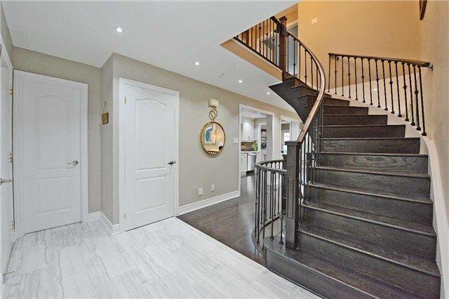 1002 Whispering Wood Dr, House detached with 3 bedrooms, 4 bathrooms and 2 parking in Mississauga ON | Image 3