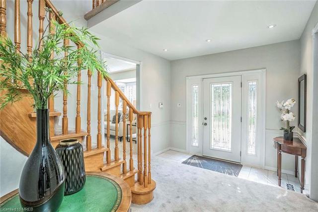 1681 Medallion Court, House detached with 4 bedrooms, 1 bathrooms and null parking in Mississauga ON | Image 2