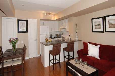 th47 - 93 The Queensway Ave, Townhouse with 1 bedrooms, 2 bathrooms and 1 parking in Toronto ON | Image 4