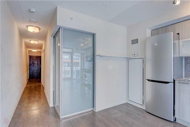 519E - 36 Lisgar St, Condo with 2 bedrooms, 1 bathrooms and null parking in Toronto ON | Image 8