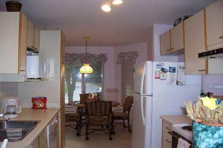 80 Green Briar Rd, Condo with 1 bedrooms, 2 bathrooms and 1 parking in Collingwood ON | Image 5