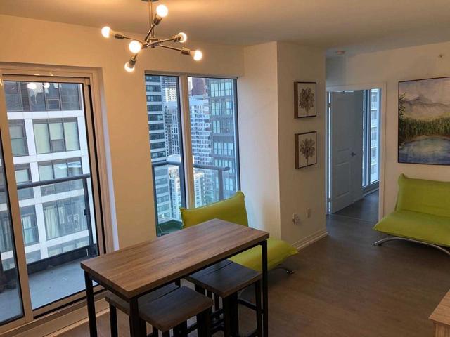 2505 - 251 Jarvis St, Condo with 2 bedrooms, 1 bathrooms and 0 parking in Toronto ON | Image 4