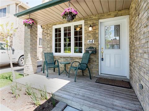 64 Adis Ave, House semidetached with 3 bedrooms, 2 bathrooms and 2 parking in Hamilton ON | Image 2