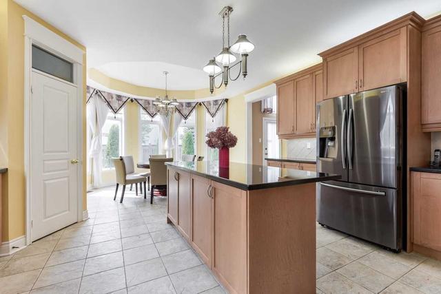 22 Odessa Cres, House detached with 4 bedrooms, 5 bathrooms and 9 parking in Markham ON | Image 4