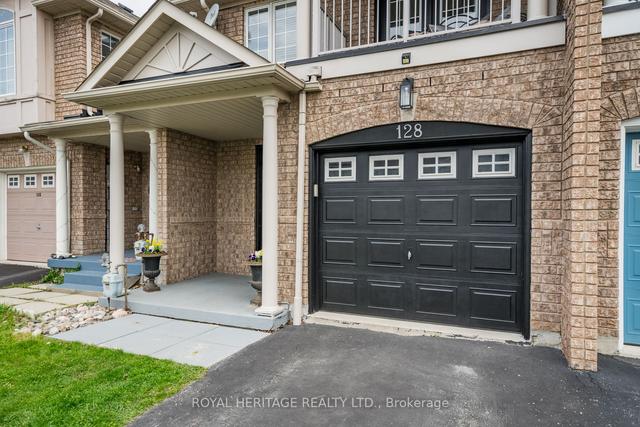 128 Angier Cres, House attached with 3 bedrooms, 3 bathrooms and 3 parking in Ajax ON | Image 12