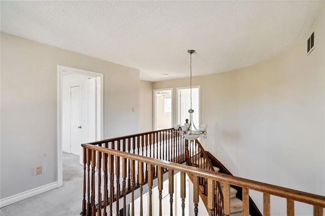 2112 Lumberman Lane, House detached with 4 bedrooms, 2 bathrooms and 2 parking in Oakville ON | Image 47