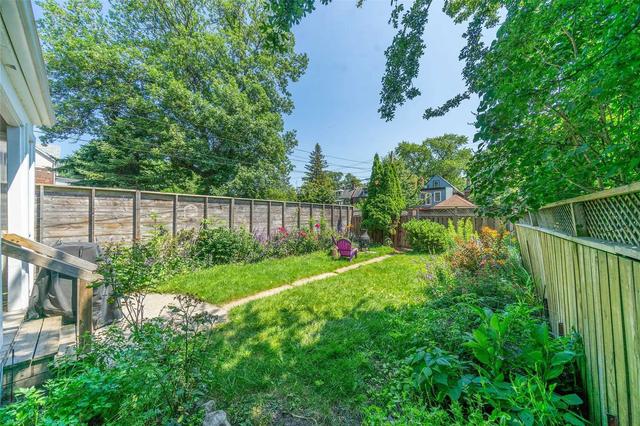 upper - 37 Garden Ave, House detached with 2 bedrooms, 2 bathrooms and 1 parking in Toronto ON | Image 19