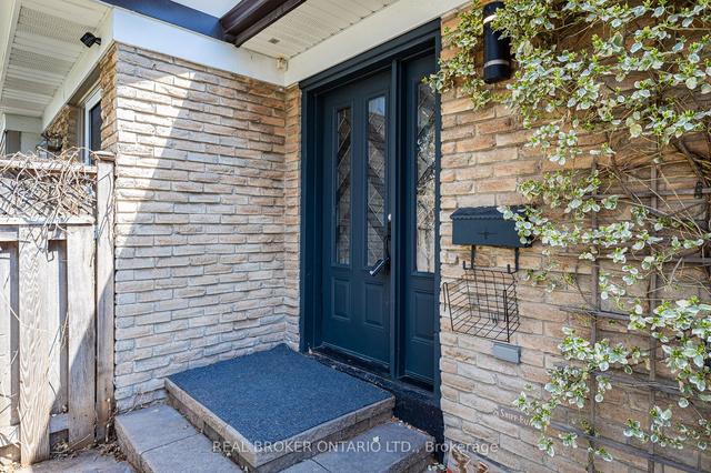 3360 Silverado Dr, House semidetached with 3 bedrooms, 3 bathrooms and 8 parking in Mississauga ON | Image 23