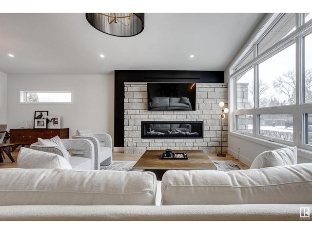 13812 98 Av Nw, House detached with 5 bedrooms, 3 bathrooms and null parking in Edmonton AB | Image 9