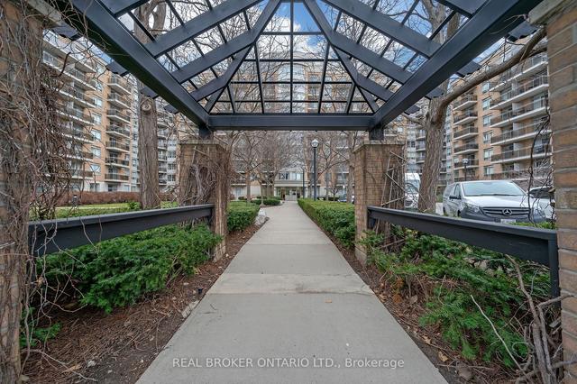 705 - 650 Lawrence Ave W, Condo with 1 bedrooms, 1 bathrooms and 0 parking in Toronto ON | Image 1