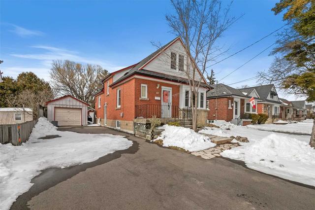 lower - 42 East 41st St, House detached with 2 bedrooms, 1 bathrooms and 2 parking in Hamilton ON | Image 1