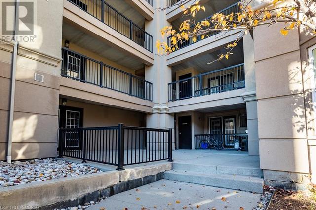 210 - 2085 Appleby Line, House attached with 2 bedrooms, 2 bathrooms and 1 parking in Burlington ON | Image 2