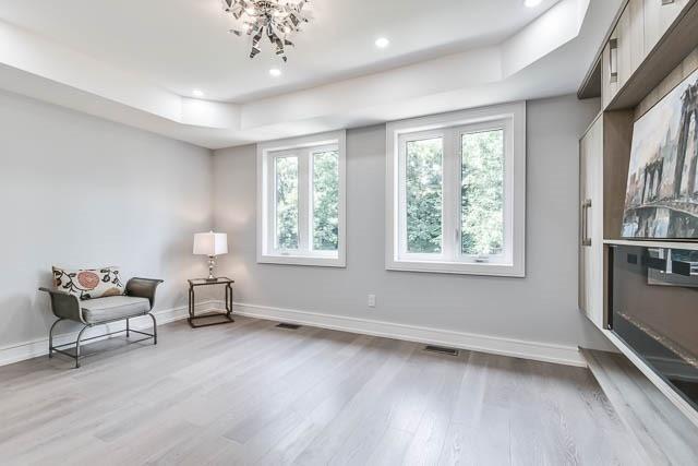 868 Shaw St, House semidetached with 3 bedrooms, 5 bathrooms and 2 parking in Toronto ON | Image 8