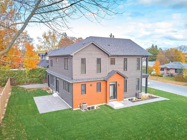 2 Lakeview Cres, House detached with 3 bedrooms, 4 bathrooms and 4 parking in Barrie ON | Image 19
