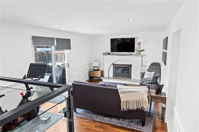 49 Royal Oak Dr, House detached with 3 bedrooms, 3 bathrooms and 6 parking in St. Catharines ON | Image 5