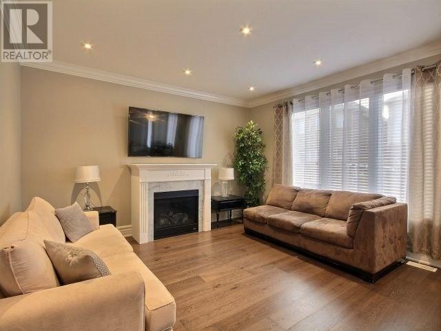 397 Leiterman Dr, House detached with 4 bedrooms, 3 bathrooms and 3 parking in Milton ON | Image 7