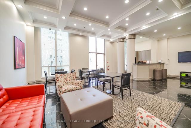 lrg 7 - 7 Lorraine Dr, Condo with 2 bedrooms, 3 bathrooms and 2 parking in Toronto ON | Image 38