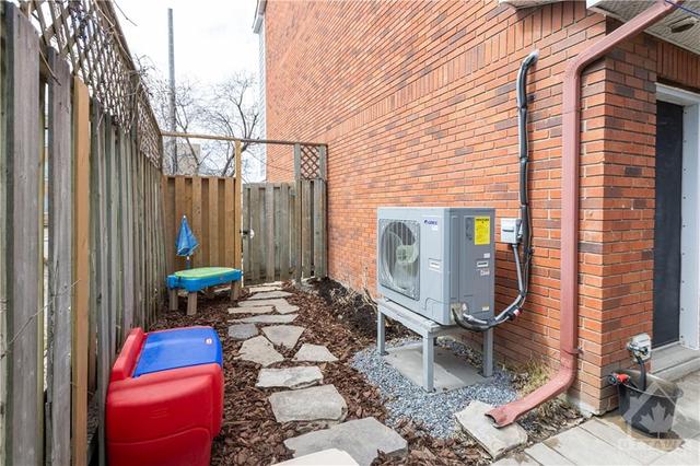 285 Lebreton Street S, Townhouse with 3 bedrooms, 3 bathrooms and 2 parking in Ottawa ON | Image 25