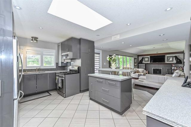 1 Torch Lane, House detached with 4 bedrooms, 3 bathrooms and 10 parking in Guelph ON | Image 5