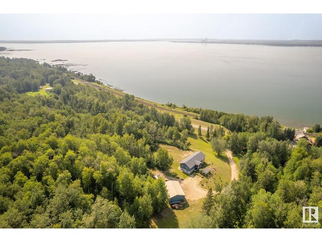 4518 Lakeshore Rd, House detached with 4 bedrooms, 2 bathrooms and null parking in Parkland County AB | Image 2