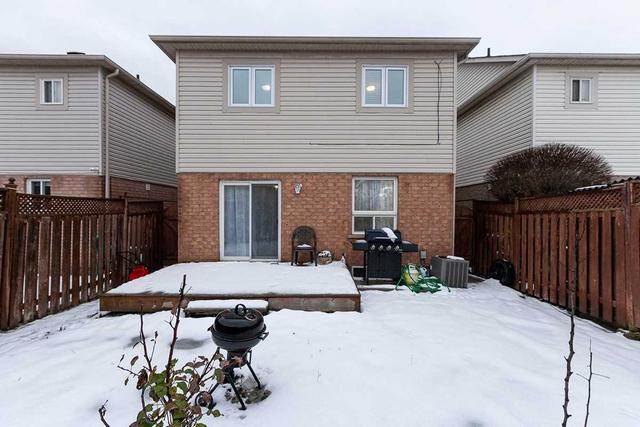 31 Ridgemore Cres, House detached with 3 bedrooms, 3 bathrooms and 5 parking in Brampton ON | Image 28