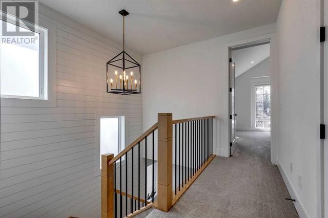 224 8 Avenue Ne, House semidetached with 4 bedrooms, 3 bathrooms and 2 parking in Calgary AB | Image 25