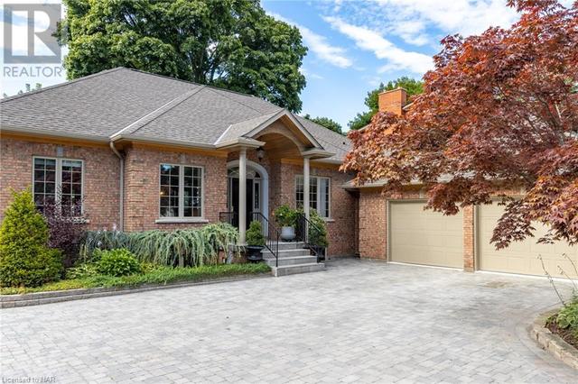 42 Bayview Drive, House detached with 4 bedrooms, 3 bathrooms and null parking in St. Catharines ON | Image 4