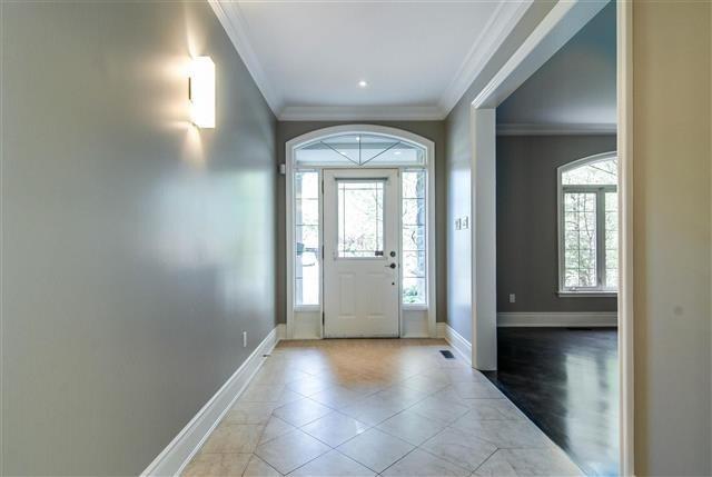 4 Colwyn Rd, House detached with 4 bedrooms, 5 bathrooms and 4 parking in Toronto ON | Image 2