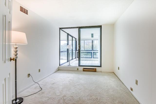 303 - 2545 Bloor St W, Condo with 2 bedrooms, 2 bathrooms and 2 parking in Toronto ON | Image 5