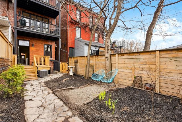 90 Markham St, House detached with 3 bedrooms, 4 bathrooms and 1.5 parking in Toronto ON | Image 19