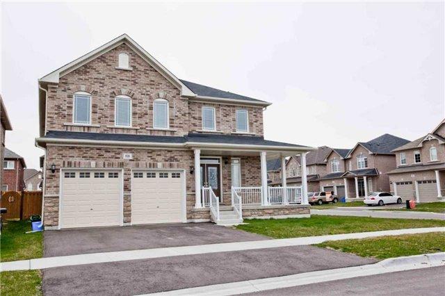 1824 Western Cres, House detached with 4 bedrooms, 4 bathrooms and 2 parking in Oshawa ON | Image 1
