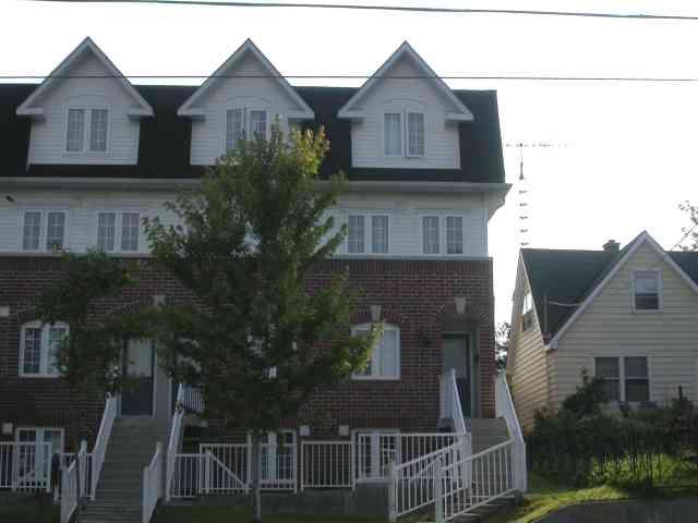 30 - 593 Kennedy Rd, Townhouse with 3 bedrooms, 2 bathrooms and 1 parking in Toronto ON | Image 1