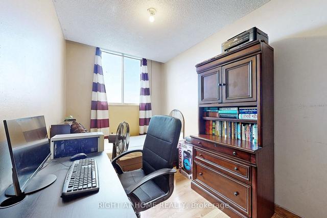 1212 - 940 Caledonia Rd, Condo with 2 bedrooms, 1 bathrooms and 1 parking in Toronto ON | Image 5