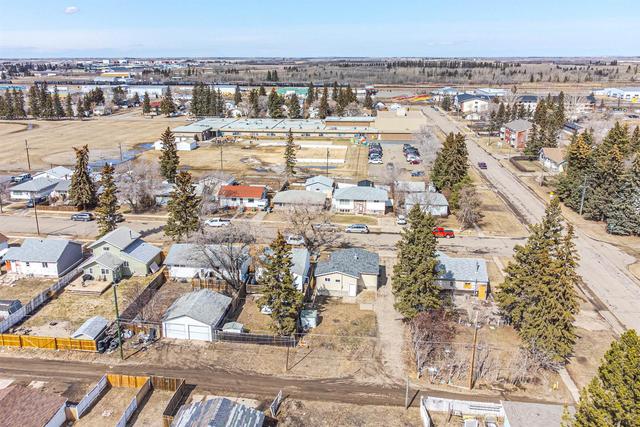 4507 47 Street, House detached with 4 bedrooms, 1 bathrooms and 1 parking in Lloydminster (Part) SK | Image 26