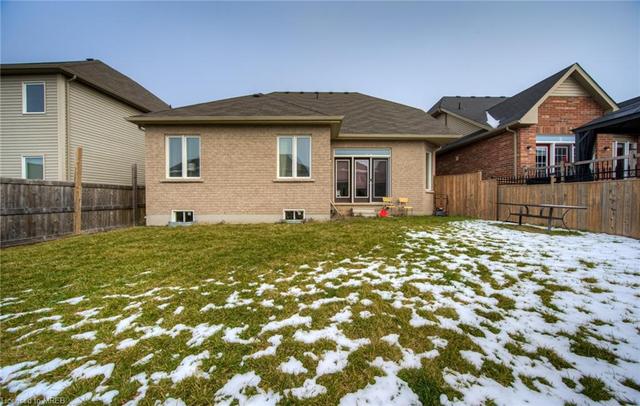 70 Lambert Cres Court, House detached with 4 bedrooms, 2 bathrooms and null parking in Brantford ON | Image 39
