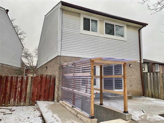 9 Wallis Cres, House detached with 3 bedrooms, 3 bathrooms and 2 parking in Toronto ON | Image 20