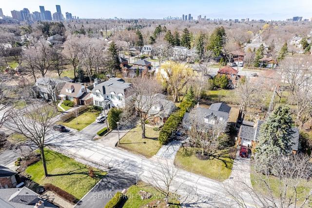 42 Chestnut Hills Pkwy, House detached with 3 bedrooms, 2 bathrooms and 4 parking in Toronto ON | Image 29