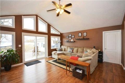 5690 Penetanguishene Rd, House detached with 2 bedrooms, 1 bathrooms and 2 parking in Springwater ON | Image 14