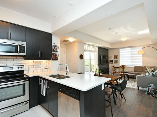 205 - 275 Roxton Road Rd, Townhouse with 2 bedrooms, 2 bathrooms and 2 parking in Oakville ON | Image 18