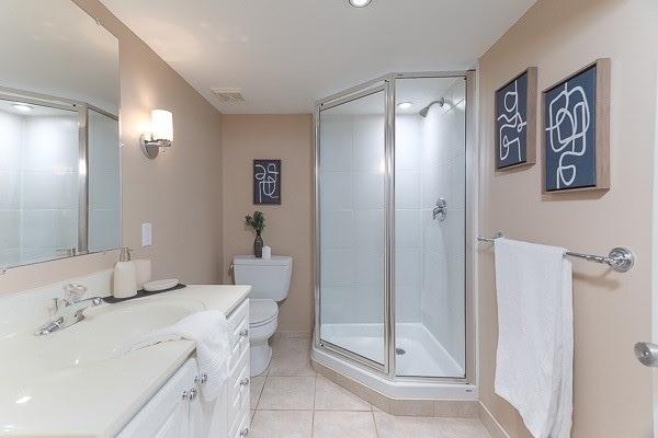 329 Woodmount Ave, House detached with 2 bedrooms, 2 bathrooms and 5 parking in Toronto ON | Image 26
