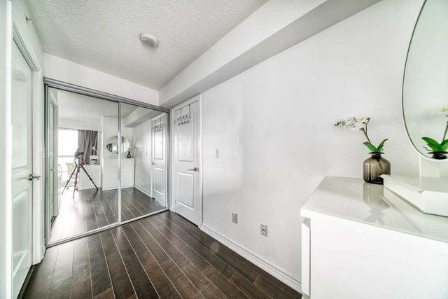 2707 - 386 Yonge St, Condo with 3 bedrooms, 2 bathrooms and 1 parking in Toronto ON | Image 20