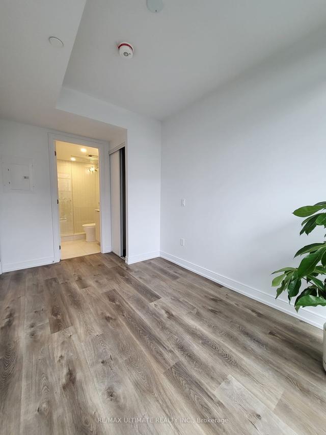 405 - 1 Jarvis St, Condo with 2 bedrooms, 2 bathrooms and 1 parking in Hamilton ON | Image 4