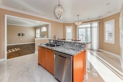 41 Princess Valley Cres, House detached with 4 bedrooms, 4 bathrooms and 6 parking in Brampton ON | Image 3