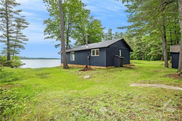 2 North Shore White Lake North, House detached with 2 bedrooms, 1 bathrooms and null parking in Greater Madawaska ON | Image 27
